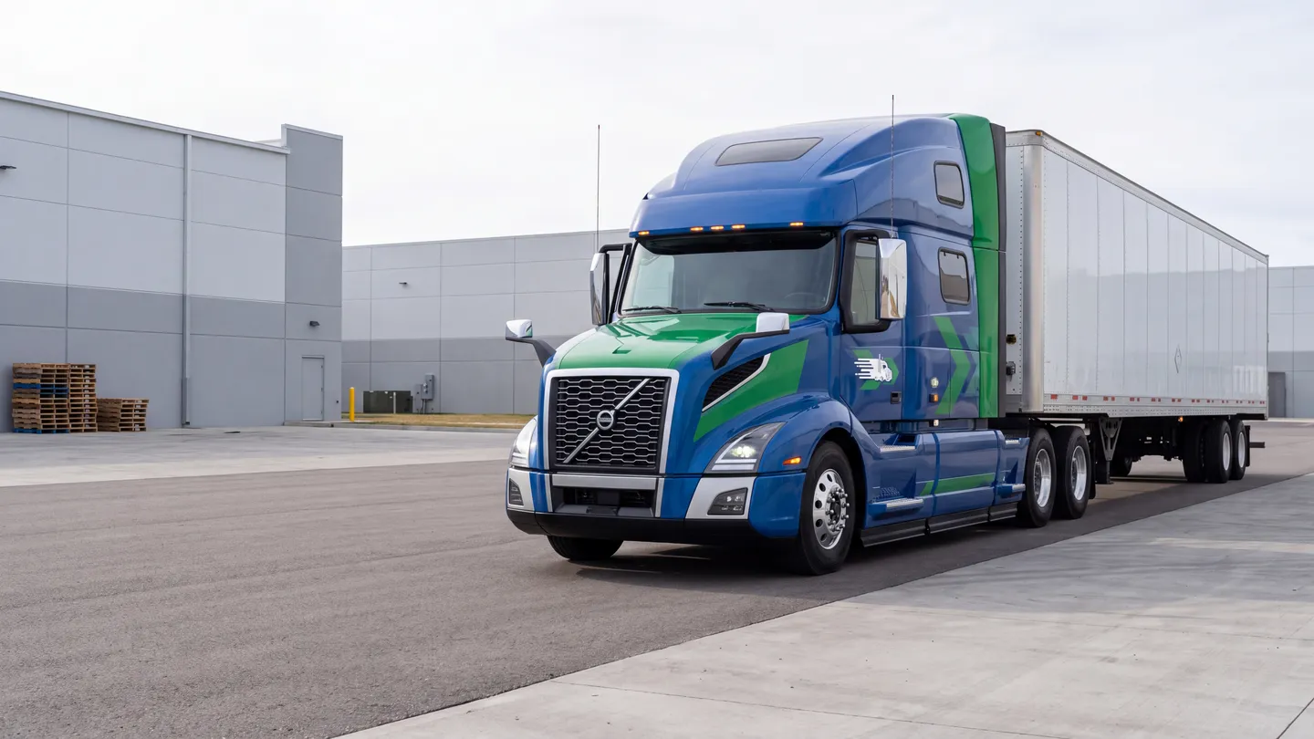 MaxMove LLC truck